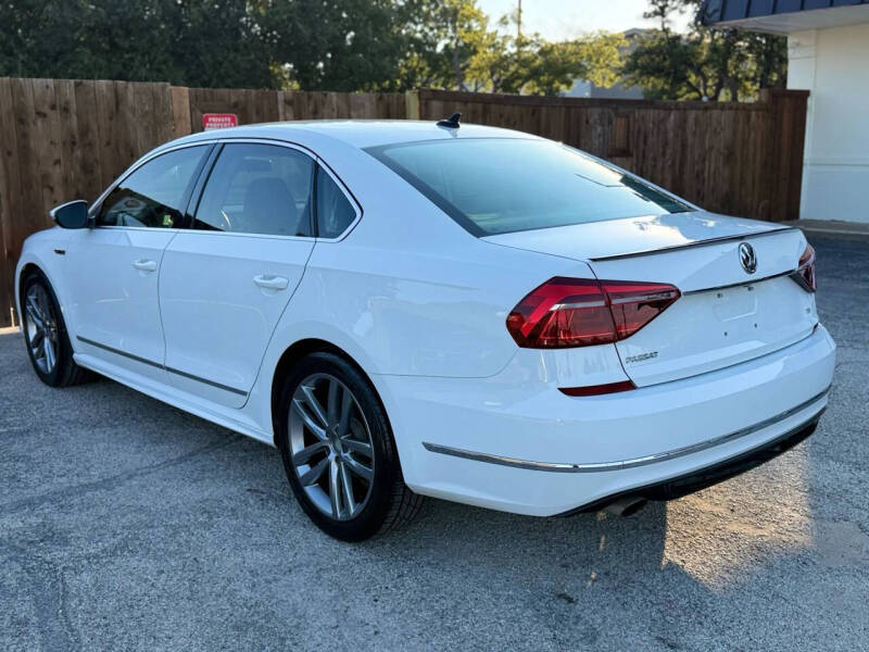 2017 Volkswagen Passat 1.8T R-Line