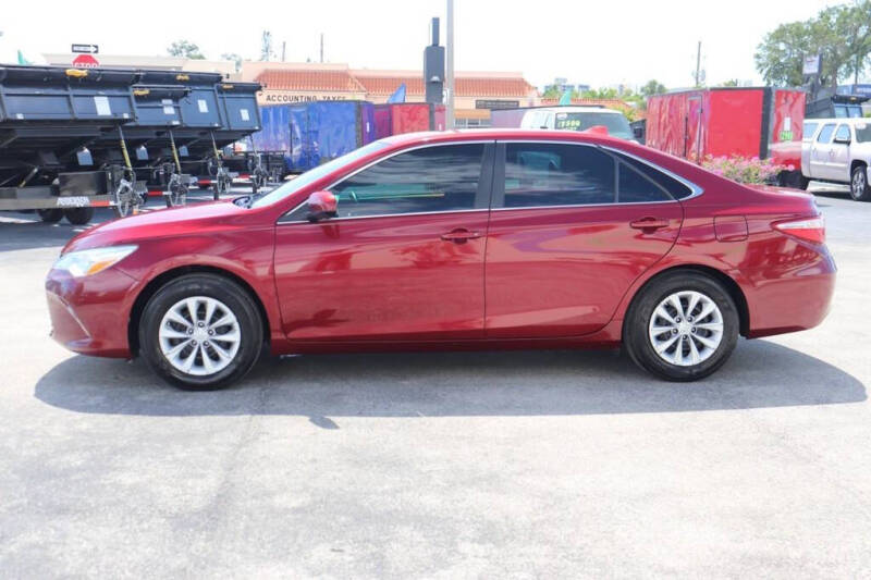 2017 Toyota Camry LE