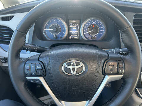 2015 Toyota Sienna XLE 7-Passenger