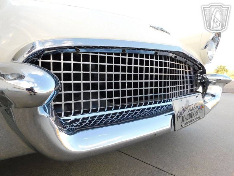 1957 Ford Thunderbird