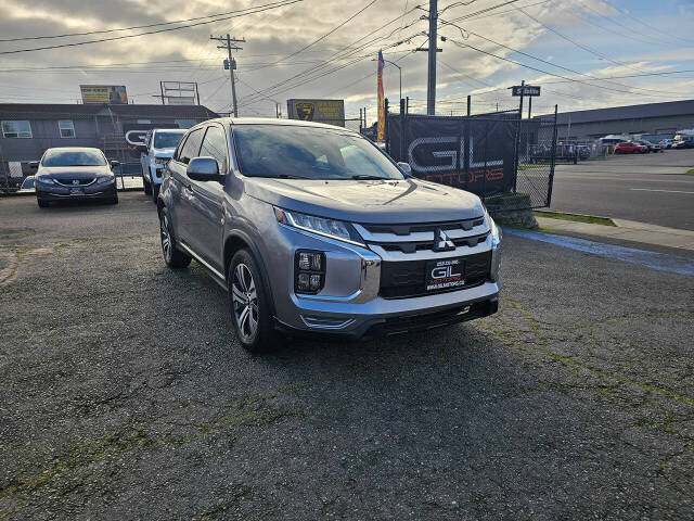 2024 Mitsubishi Outlander Sport ES's photo