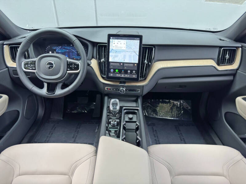 2026 Volvo XC60 B5 Core