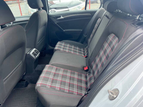 2018 Volkswagen Golf GTI S