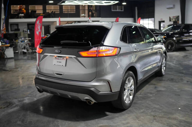 2020 Ford Edge Titanium