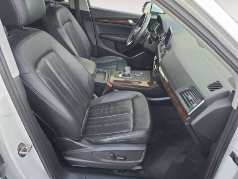 2019 Audi Q5 quattro Premium 45 TFSI