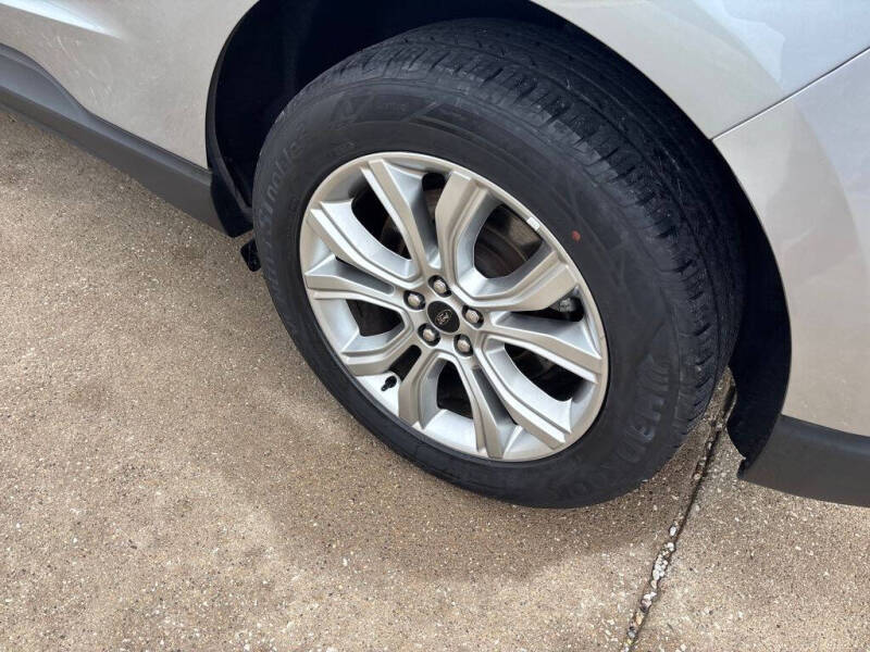 2024 Ford Edge Titanium