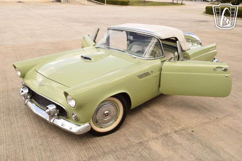 1956 Ford Thunderbird