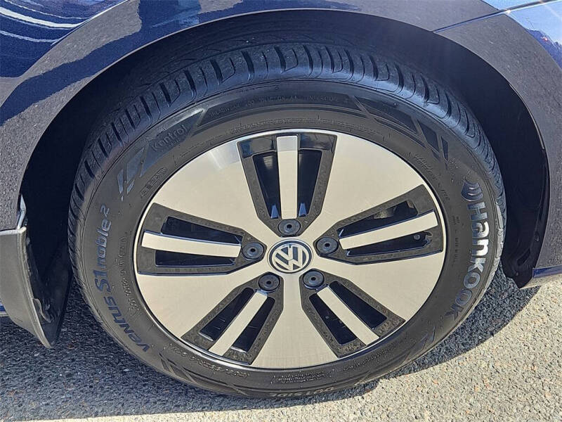 2016 Volkswagen e-Golf SE