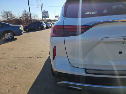 2019 Infiniti QX50 Essential