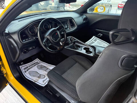 2017 Dodge Challenger SXT