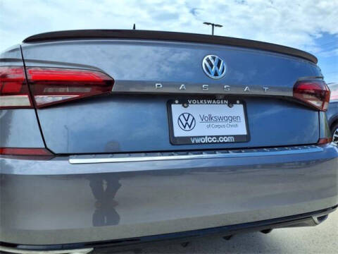 2022 Volkswagen Passat R-Line