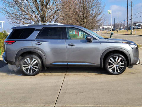 2025 Nissan Pathfinder Platinum