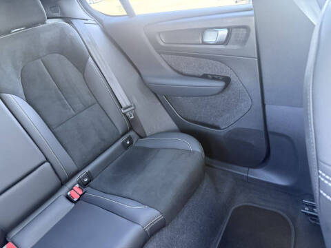 2022 Volvo C40 Recharge Pure Electric P8