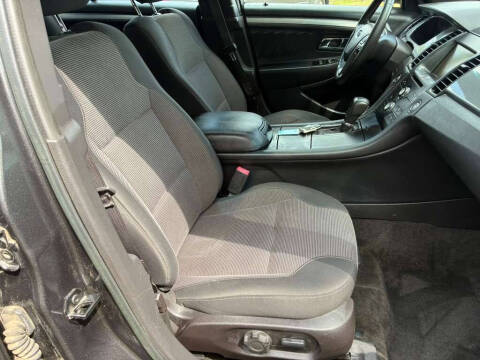 2015 Ford Taurus SEL