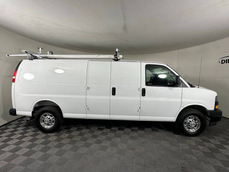 2025 Chevrolet Express 2500