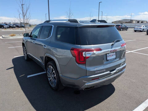2022 GMC Acadia Denali