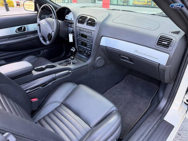 2002 Ford Thunderbird Deluxe
