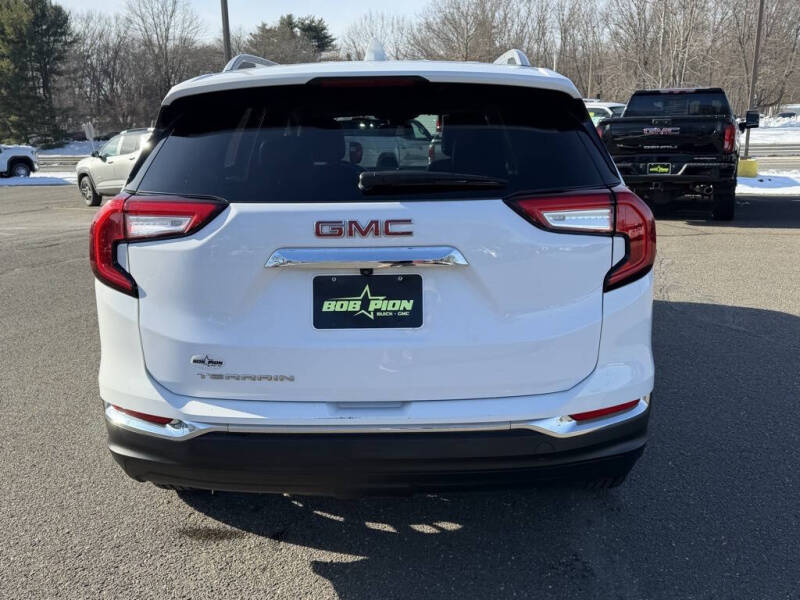 2023 GMC Terrain SLT