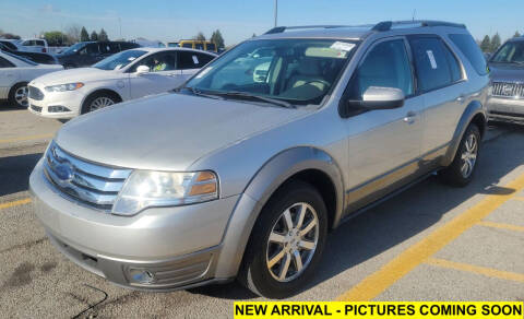 2008 Ford Taurus X for sale at DISTINCT AUTO GROUP LLC in Kent OH