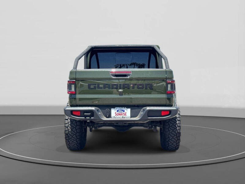 2021 Jeep Gladiator Willys