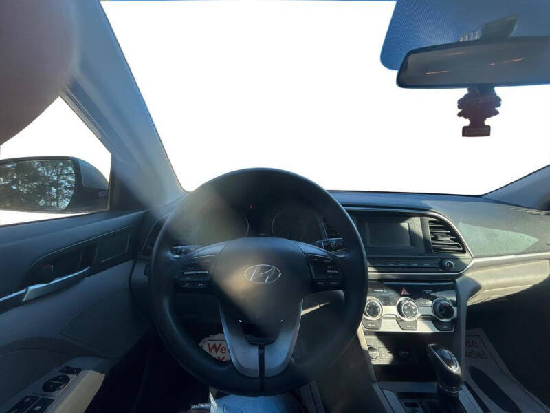 2019 Hyundai Elantra