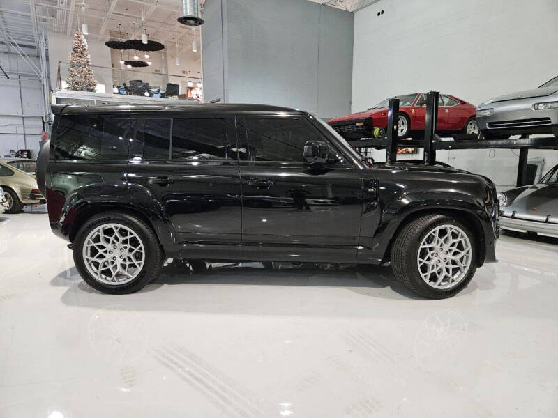 2024 Land Rover Defender 110 V8 P525