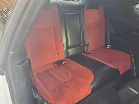 2015 Dodge Challenger R/T Plus