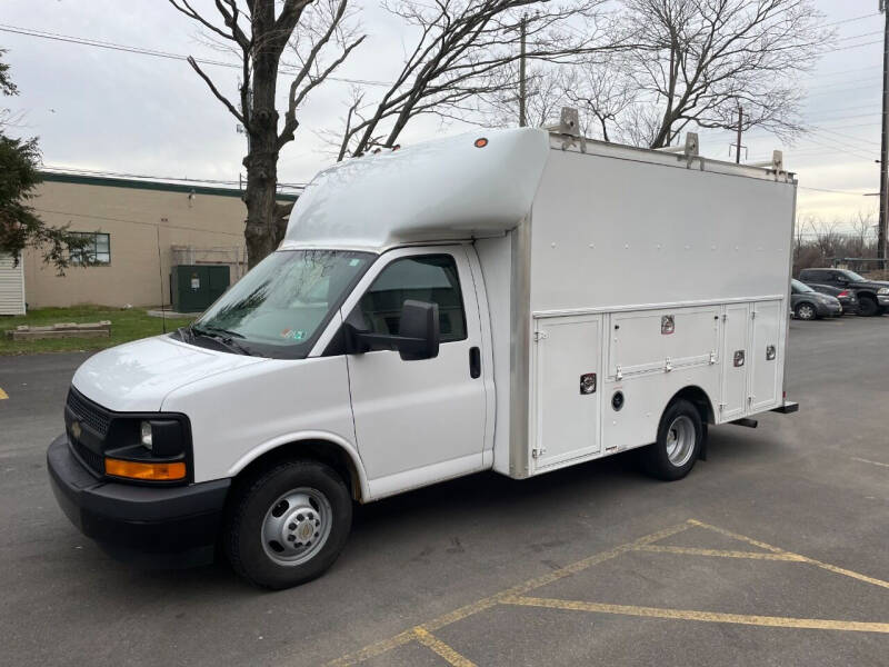 2017 chevrolet express commercial cutaway