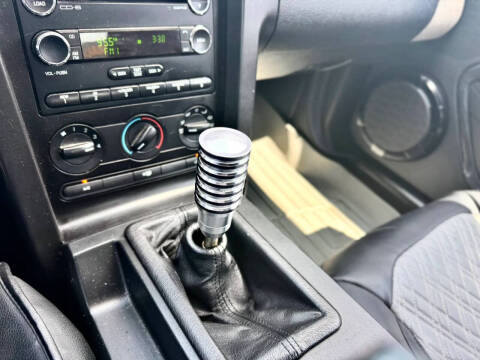 2008 Ford Mustang V6 Deluxe