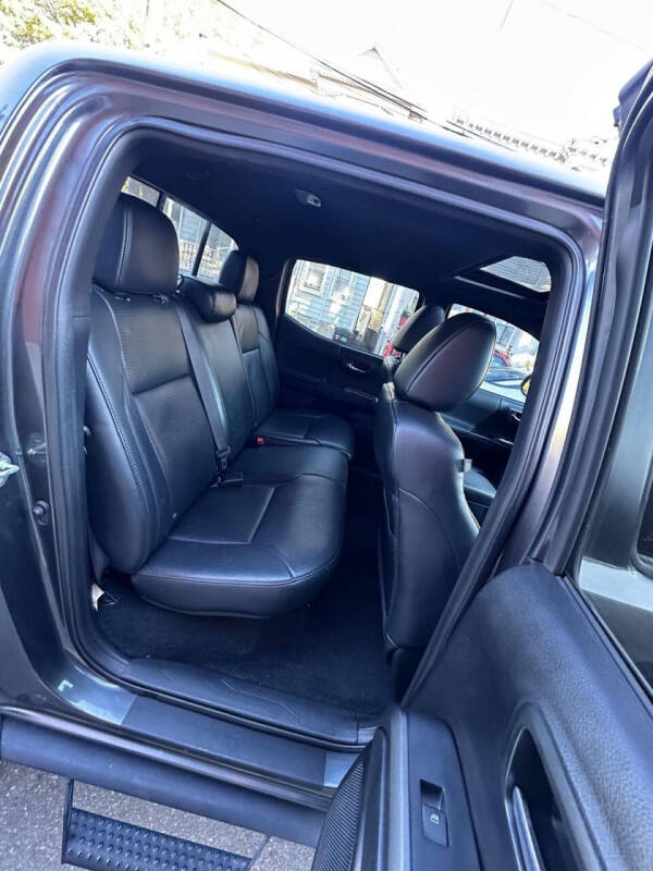 2019 Toyota Tacoma TRD Sport