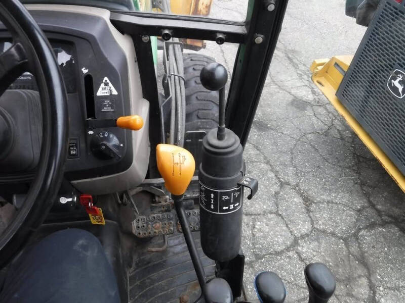 2012 John Deere 5083 EN