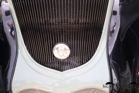 1933 Plymouth Model PC