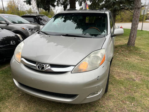 2008 Toyota Sienna for sale at NORTH CHICAGO MOTORS INC in North Chicago IL