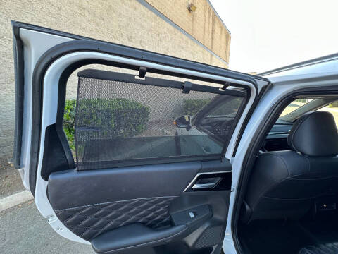 2023 Mitsubishi Outlander PHEV SEL