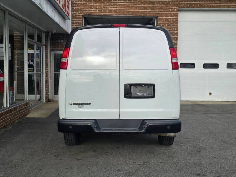 2020 Chevrolet Express 2500