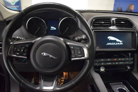 2019 Jaguar F-PACE 30t Prestige