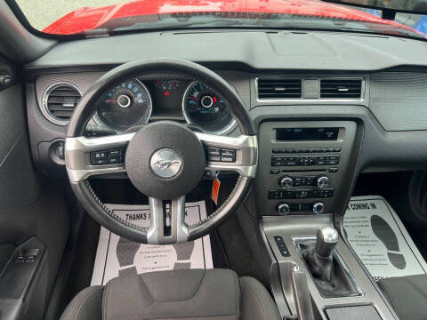 2014 Ford Mustang V6