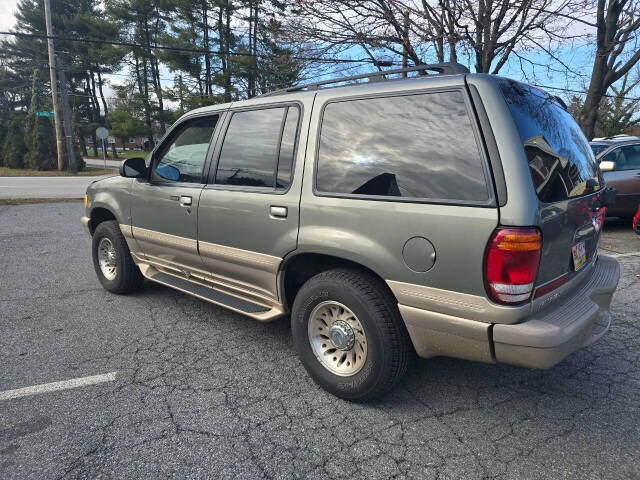 2000 Mercury Mountaineer for sale at QUEENSGATE AUTO SALES in York, PA