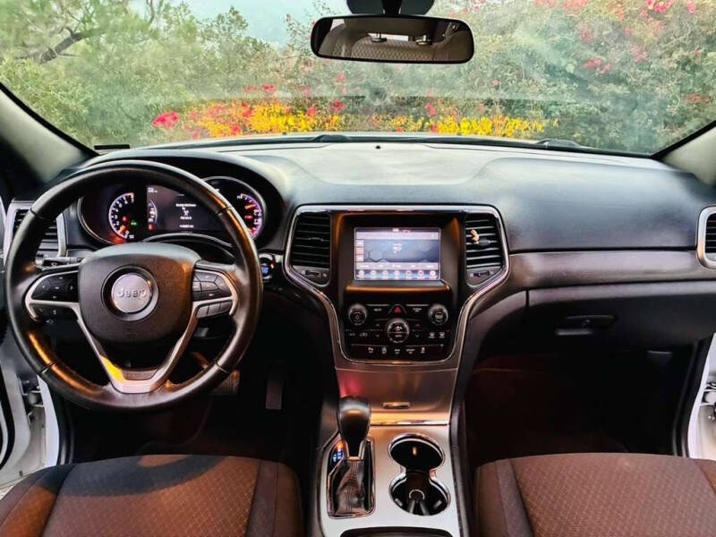 2018 Jeep Grand Cherokee Laredo E