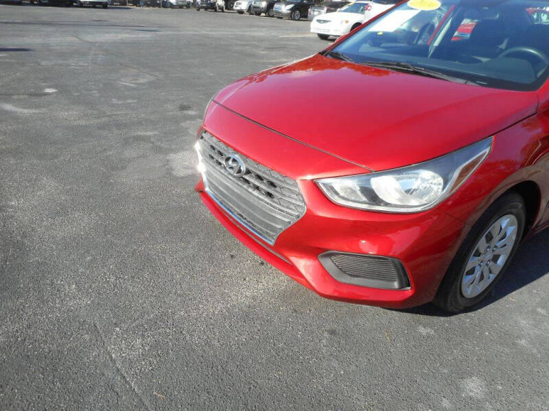2019 Hyundai Accent SE