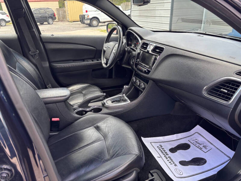 2012 Chrysler 200 Limited