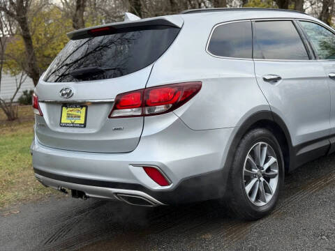 2017 Hyundai Santa Fe SE