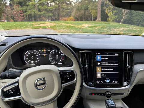 2022 Volvo V60 Cross Country T5