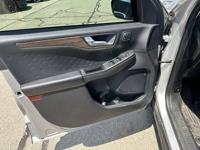 2020 Ford Escape Titanium