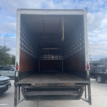 2007 Freightliner M2 106
