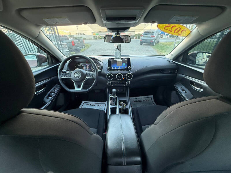 2025 Nissan Sentra SV