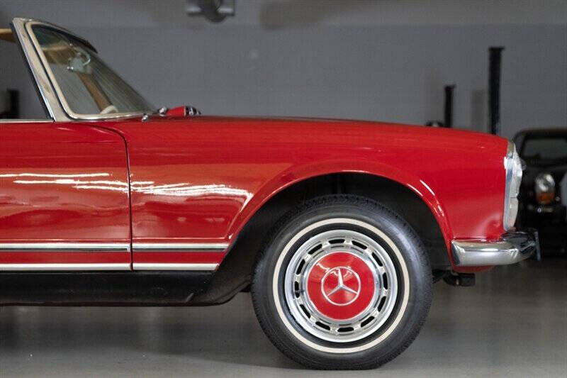 1966 Mercedes-Benz 230SL