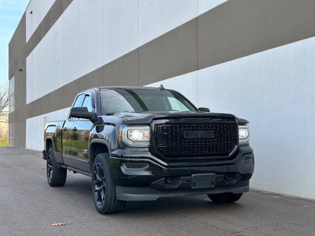 2018 GMC Sierra 1500 for sale at Phoenix Motor Co in Romulus, MI