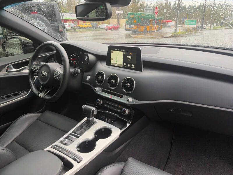 2019 Kia Stinger GT1