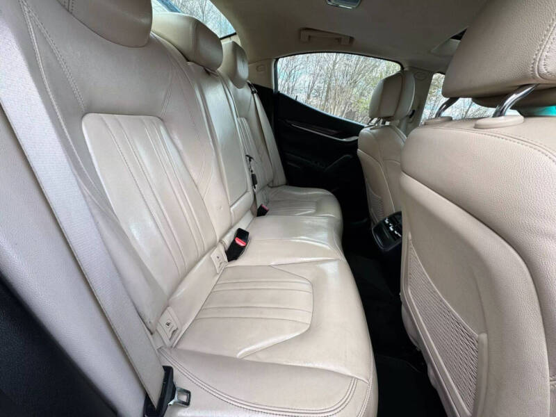 2015 Maserati Ghibli